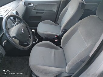 Ford fusion 1.6 74kw benzín 2.maj serv knížka klimatizace - 9