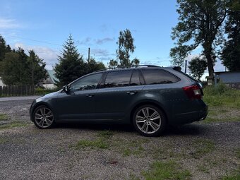 ŠKODA OCTAVIA RS III 4X4 2.0 TDI DSG - 9