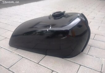 Nádrž Honda CB 250G - 9