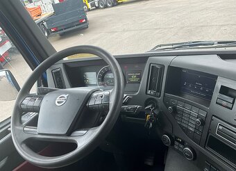 Volvo FMX 540 8x4 - sklápěč s hydraulickou rukou - 9
