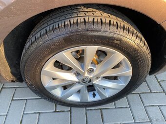 Škoda Octavia, 1.4 TSI 110kW- DSG- STYLE- DPH - 9