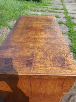 Starožitná komoda - 9