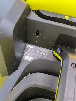 Sekačka aku Ryobi 36v, baterie, nabijecka - 9