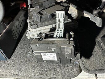 Díly Audi a4 b9 - 9