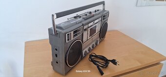 Radiomagnetofon JVC - 9