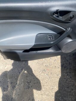 Prodám Seat Ibiza 1.4i 16 ventil 63kw R.2013 - 9
