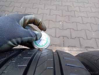 235/45/18 zánovní letní pneu falken - 9