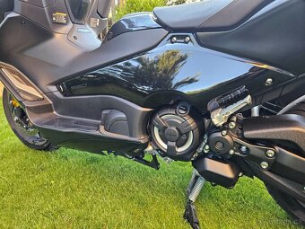 Yamaha t max 560 TECH MAX r.v.2023 - 9