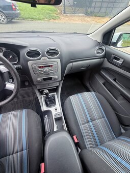 Ford Focus 1.6 - 9