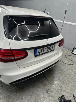 Mercedes Benz C250 4matic 150kw model 2015 - 9