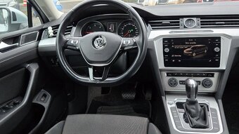 VW PASSAT 2.0TDI DSG COMFORTLINE 140KW - 9