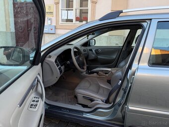 Volvo XC70 2.4D5 AWD 136kW Manuál Tažné Servisní kniha - 9