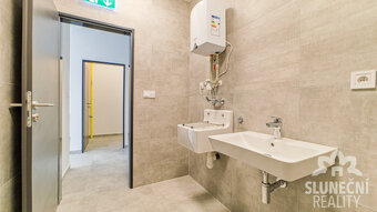 Pronájem komerčních prostor 102 m², Uherské Hradiště - centr - 9