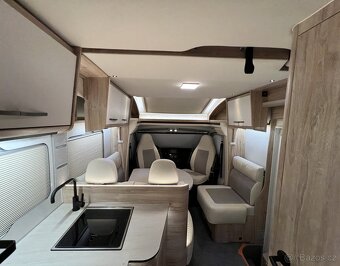 EURA MOBIL PROFILA RS 695 EB 2025 - 9