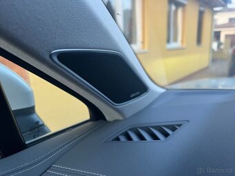 VW Touareg Elegance 3.0 V6 TSI eHybrid - 9