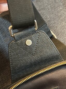 Louis Vuitton Sling Kabelka - 9