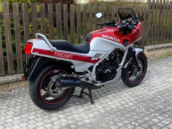 Honda vf 1000f - 9