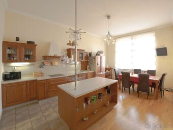 Prodej luxusního bytu 3+1 128 m2 v Praze 1, Masarykovo nábře - 9