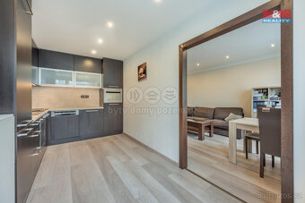 Prodej bytu 3+1, 68 m², Kladno, ul. Děčínská - 9
