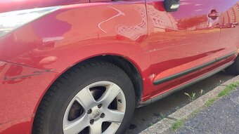 PEUGEOT 3008 1.6 HDI 80 KW - 9