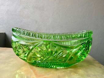 Zelená Skleněná Mísa Na Stůl - 9
