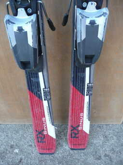Tři páry značkových lyží - 9