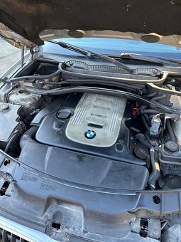 BMW X3 E83 3.0d nahradni dily - 9