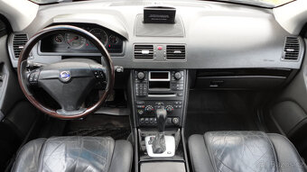 Volvo XC90 2.4D 120kw rok 2004 4x4 7.míst STK 11/2025 Euro4 - 9