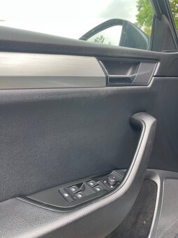 ŠKODA SUPERB 1.6TDi 88KW LED PANORAMA - 9