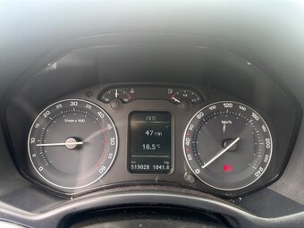 Škoda octavia scout 2.0tdi 103 - 9