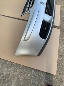 predni naraznik vw golf v 5 stribrny maska LA7W - 9