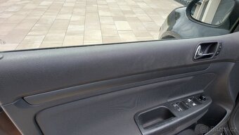 Volkswagen Golf 1.6 - 9