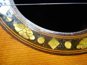 Starožitná kytara - 9