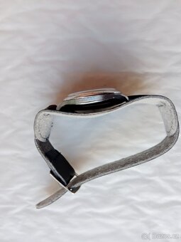 Staré, funkční, vojenské Sviss hodinky- Metro - 9