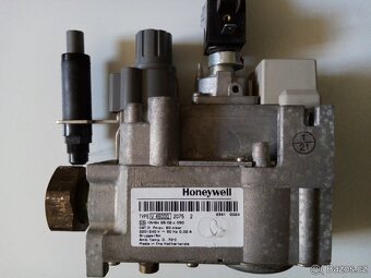 Zapalovací automatika, plynová armatura VIADRUS a DAKON - 9