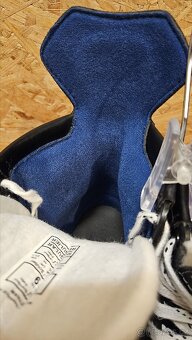 Brusle CCM Next 9R - 9