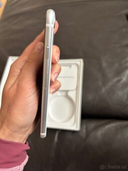iPhone SE 64GB 2020 - 9