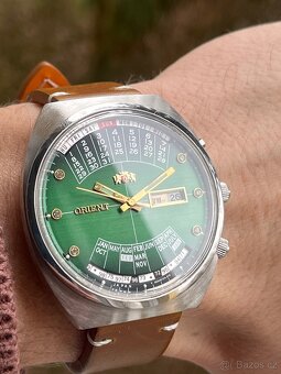 Hodinky vecny kalendar / zeleny cifernik - 9