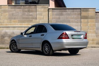 Mercedes-Benz C trieda Sedan 200 CDI Classic - 9