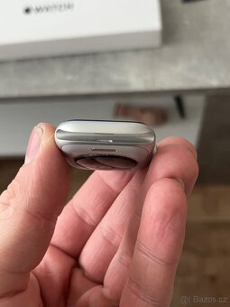 Apple Watch SE 2.generace - 9