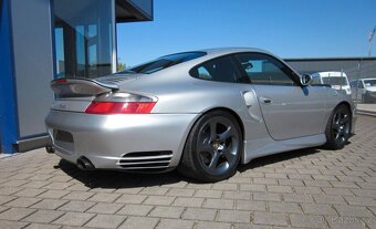 Porsche 911 Turbo (typ 996) - 9