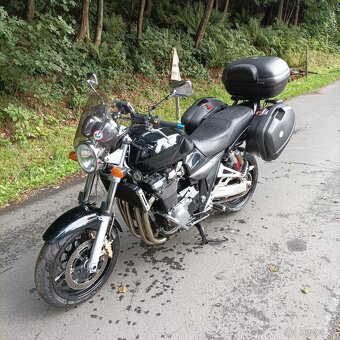 Suzuki GSX 1400 - 9
