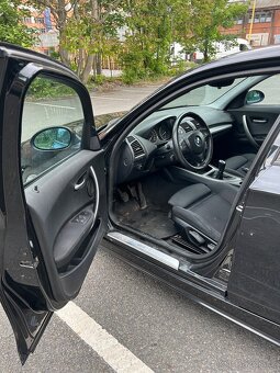 BMW 130i E87 manuál - 9
