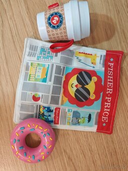 fisher price šnek, pejsek, kostky, snídaňový set, lamaze páv - 9