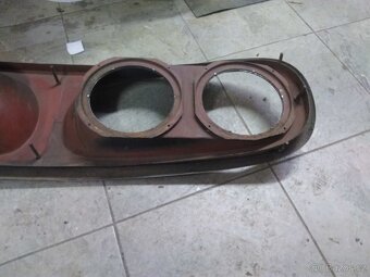 Přední maska z rámečkem Tatra 603. - 9