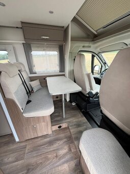 Půjčím / pronajmu obytný automobil, alkovna pro 6 osob - 9