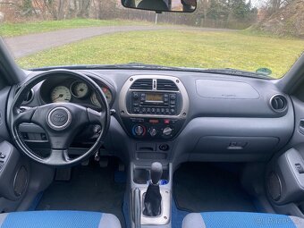 TOYOTA RAV4 1.8 i - 9
