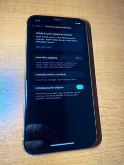 Apple iPhone XR 128GB - 9