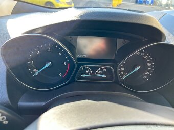 Ford Kuga 2.0TDCi 110kW Titanium plus 4x4 - 9