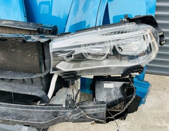 BMW X5M f85 kapota nárazník blatník chladiče světla - 9